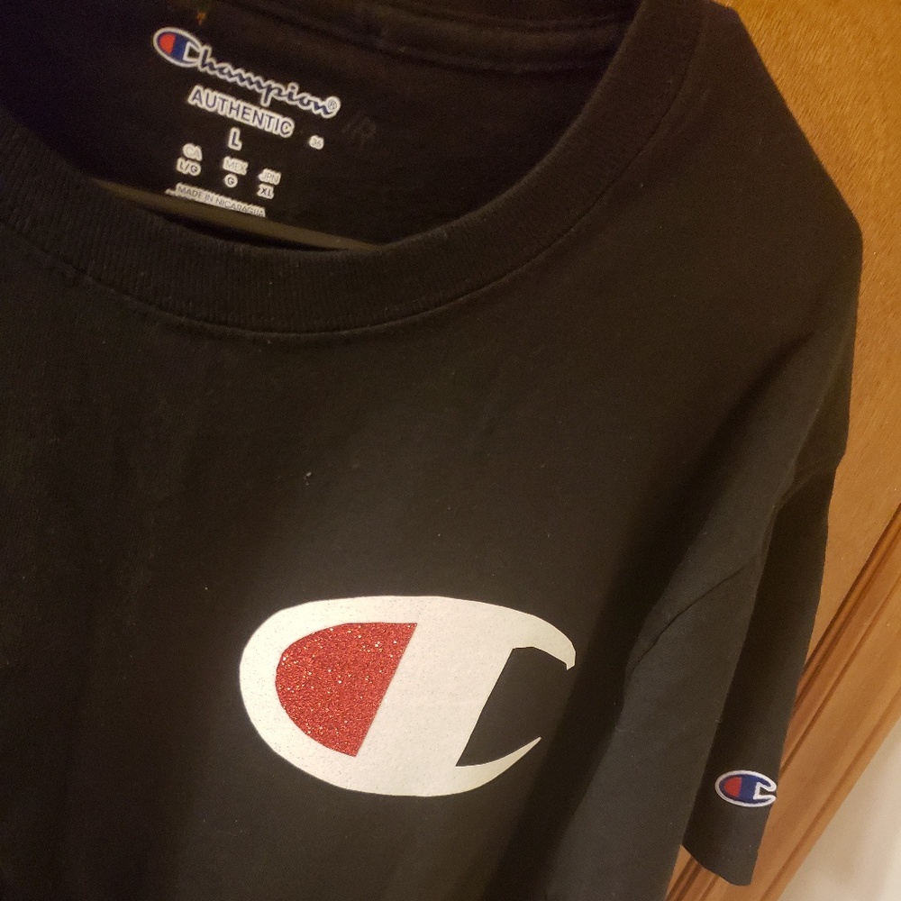 😍Authentic Champion Big Logo Tshirt